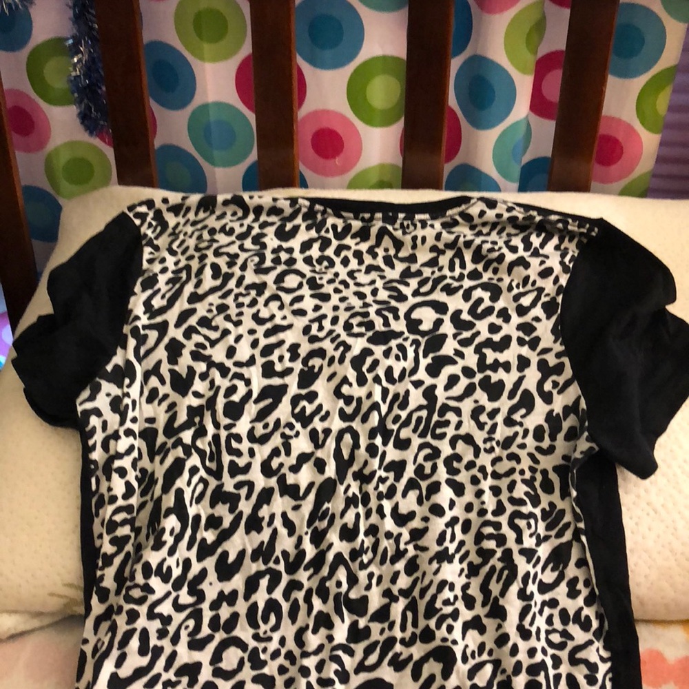 T-shirt - Picture 2 of 2